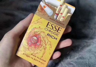 女性香烟,时尚与健康的微妙平衡